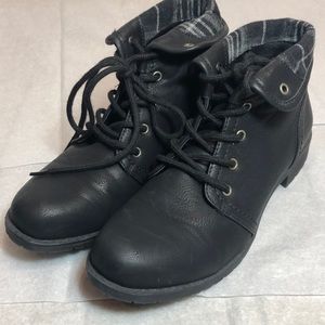 Sonoma Black boots